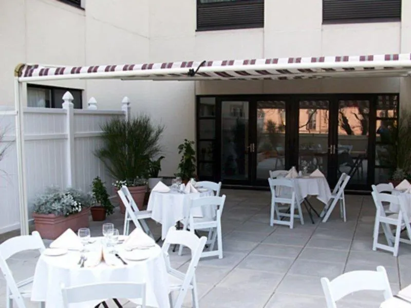 Marco Laguardia Hotel & Suites New York