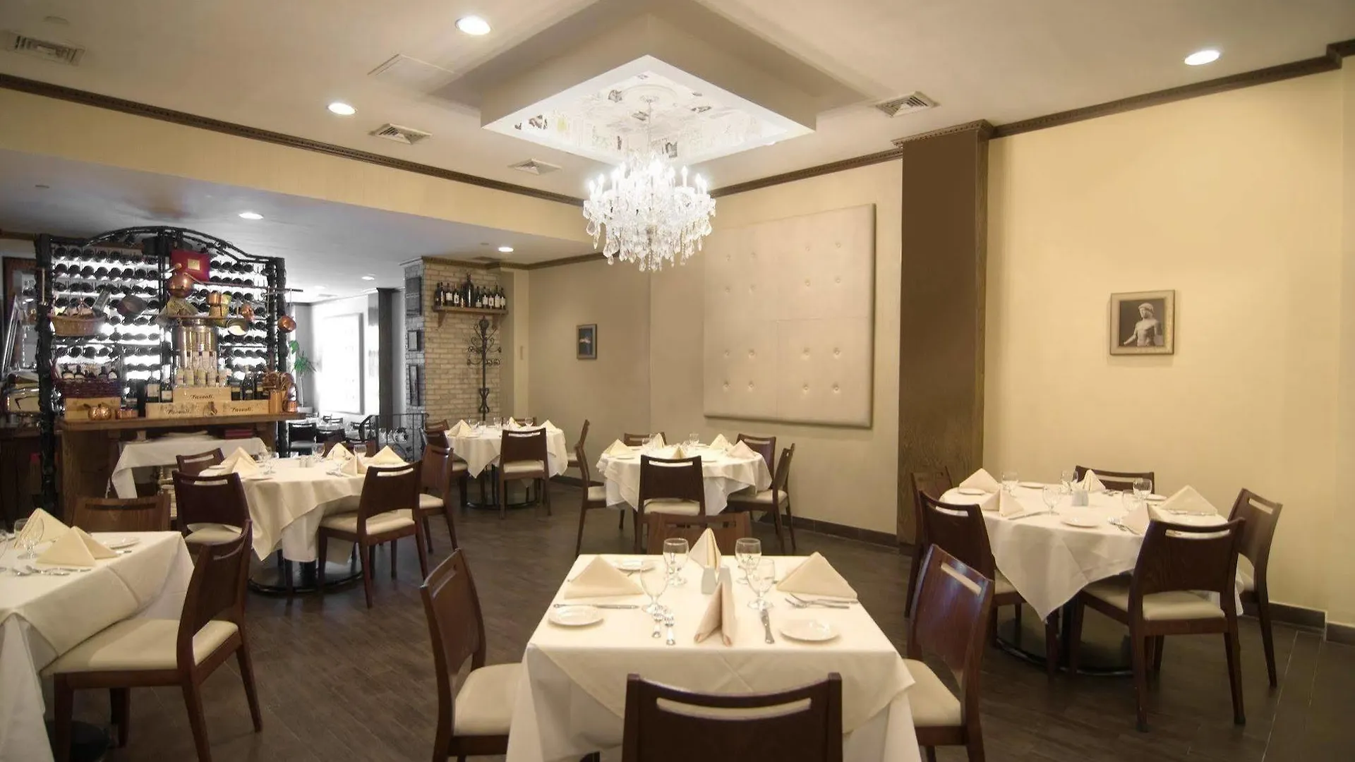 Marco Laguardia Hotel & Suites New York 3*,  United States