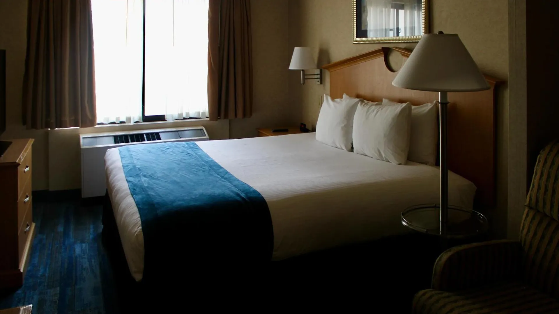 Marco Laguardia Hotel & Suites New York