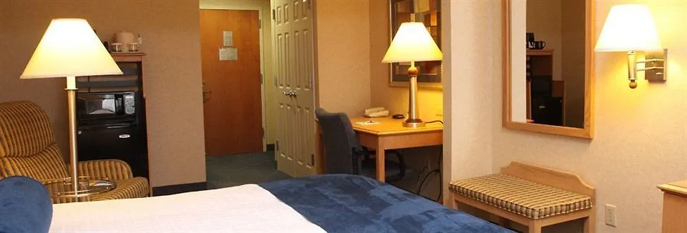 Marco Laguardia Hotel & Suites New York 3*,